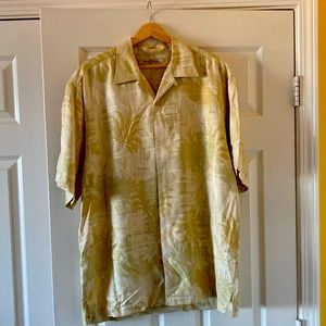 Tommy Bahama Hawaiian shirt. Like new conditions. Light gold color.
